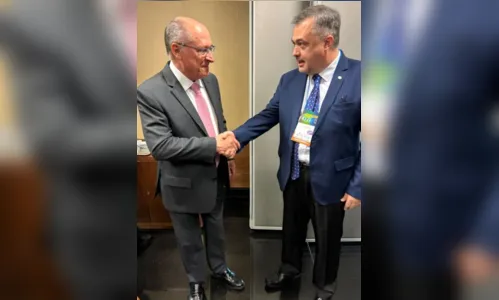 
						
							Deputado Beto Preto encontra Alckmin durante 'Marcha dos Prefeitos'
						
						