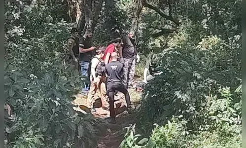 
							Jovem é encontrado morto com mais de 15 tiros no Paraná
						
						