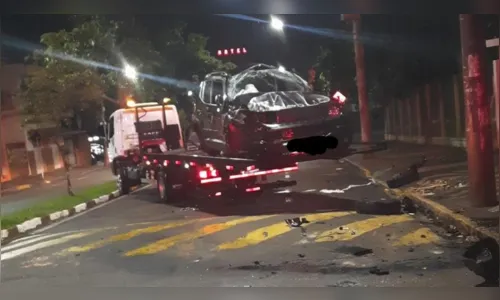 
						
							Carro 'voa' em acidente no interior de São Paulo; assista
						
						