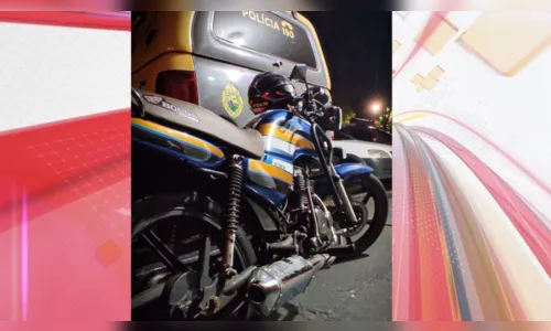
						
							Motociclista é preso com drogas pela equipe Rocam, em Apucarana
						
						