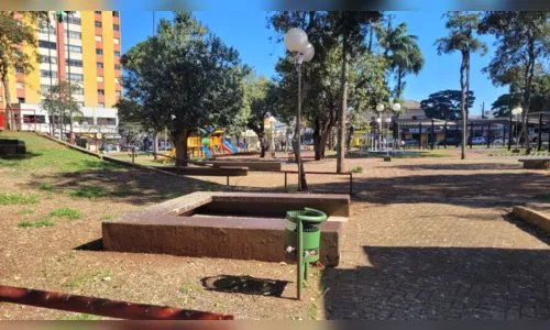 
						
							Abandonada e decadente: Praça do Redondo gera reclamações em Apucarana
						
						