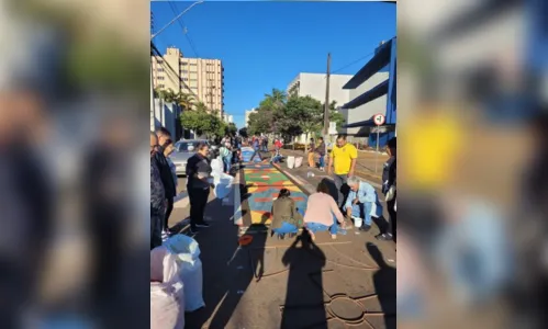 
						
							Tapetes colorem municípios da região no Corpus Christi; veja fotos
						
						