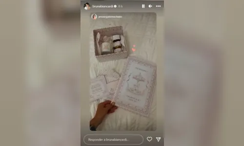 
							Neymar e Bruna Biancardi fecham hotel de luxo para chá revelação; veja
						
						