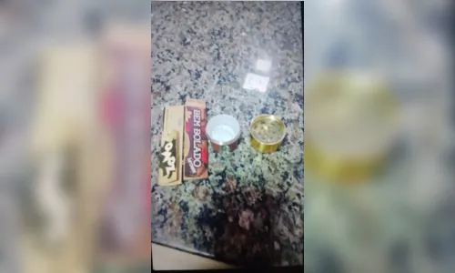 
						
							Cinco estudantes invadem residência para usar drogas em Apucarana
						
						