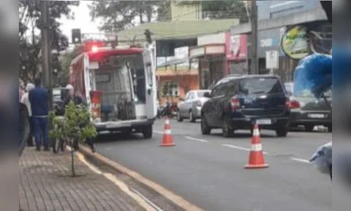 
						
							Avó e criança de 5 anos ficam feridas após atropelamento em Apucarana
						
						
