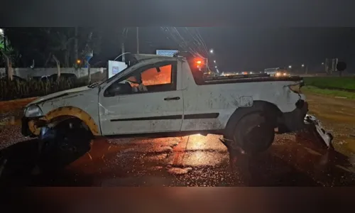 
							Motorista é ejetado após capotar carro na BR-277, no Paraná
						
						