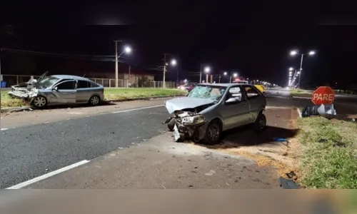 
						
							Acidente de trânsito deixa seis pessoas feridas em Arapongas
						
						