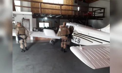 
						
							Avião furtado há 3 meses no Paraná é encontrado em SC; três são presos
						
						