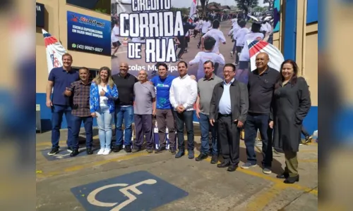 
						
							Corrida de Rua: 3ª etapa do circuito reuniu mais de 400 alunos; veja
						
						