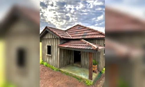 
						
							Artesão cria miniatura da casa de Chitãozinho & Xororó no PR; veja
						
						