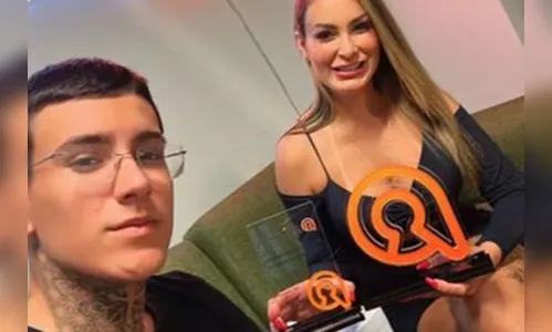 
						
							Filho de Andressa Urach diz que vê pornografia com profissionalismo
						
						