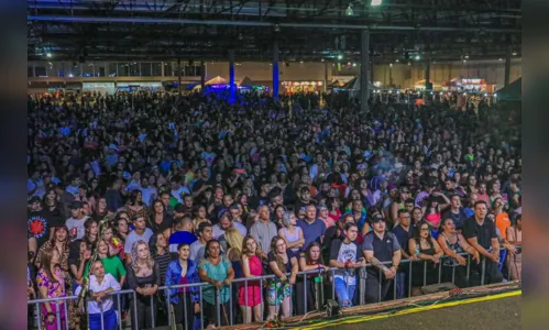 
						
							Arapongas comemora 76 anos com show de César Menotti e Fabiano
						
						