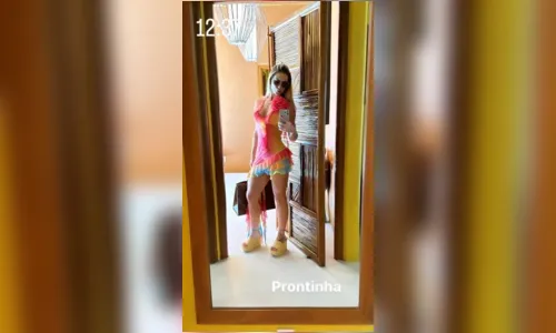 
						
							Virginia Fonseca curte dia de praia em família com look ousado; veja
						
						