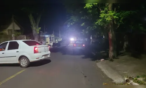 
						
							Motorista capota veículo e foge do local do acidente em Apucarana
						
						