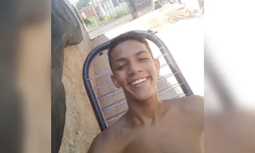 
						
							Jovem é executado em Maringá; uma mulher também foi atingida
						
						