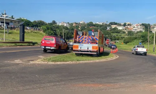 
						
							Motociclista morre após ser atingido por carreta; veja flagrante
						
						