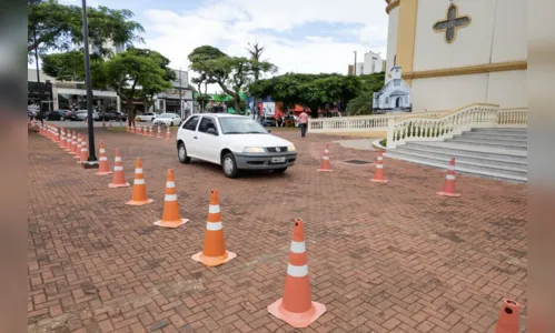 
						
							Preparação para shows gera mudanças no trânsito em Apucarana; entenda
						
						