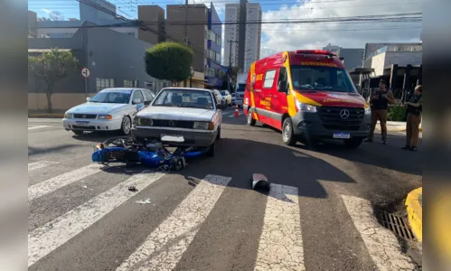 
						
							Motociclista é arremessado após colisão com carro; assista o vídeo
						
						