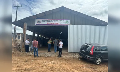 
						
							Prefeitura de Rio Branco do Ivaí inaugura barracão de reciclagem
						
						