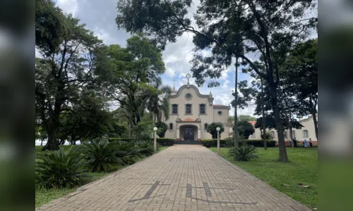 
						
							Diocese instala primeiro mosteiro da região em Arapongas
						
						