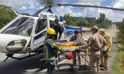 
						
							Carreta tomba em Mauá da Serra e motorista fica ferido
						
						