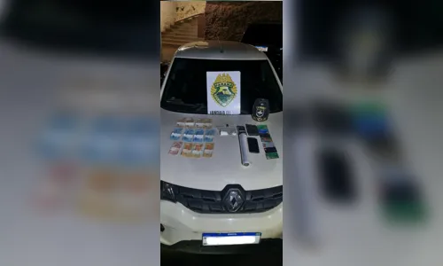 
						
							Polícia prende traficante e apreende cocaína em Jandaia do Sul
						
						