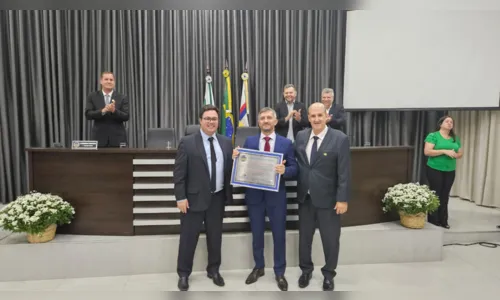 
						
							Delegado Marcus Felipe recebe título de Cidadão Honorário de Apucarana
						
						