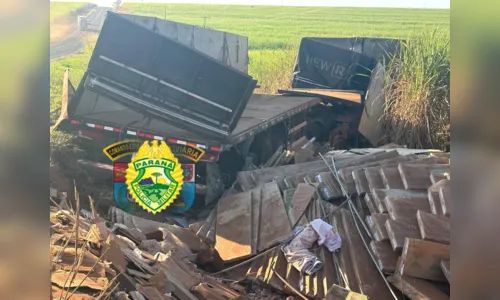 
						
							Caminhão que colidiu contra barranco estava com família do Pirapó
						
						