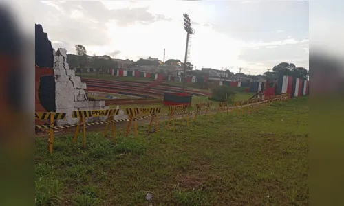 
						
							Reconstrução do muro do Estádio Olímpio Barreto vai demorar três meses
						
						