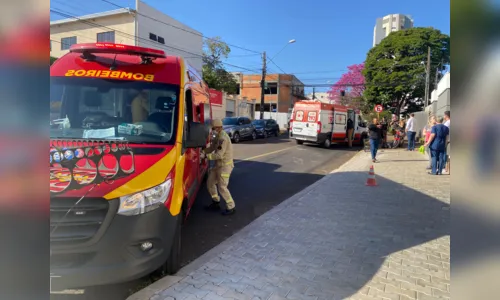 
						
							Três pessoas ficam feridas em acidente com moto no centro de Apucarana
						
						