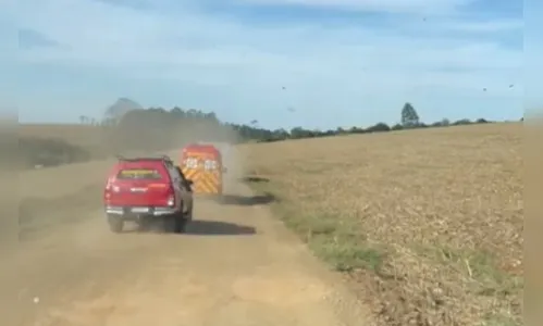 
						
							Trator tomba e mata homem em propriedade rural de Apucarana
						
						