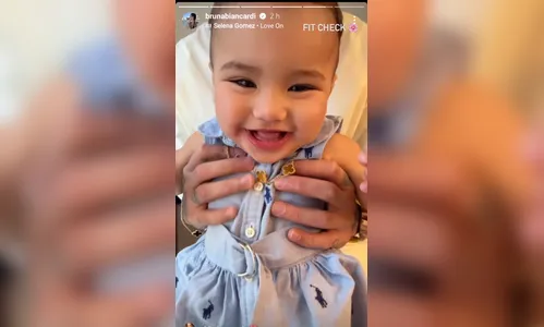
							Saiba o preço do look de Mavie para passeio com os pais
						
						