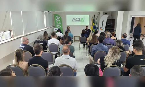 
						
							Empresário faz palestra na Acia sobre a história da Cristal Sete
						
						