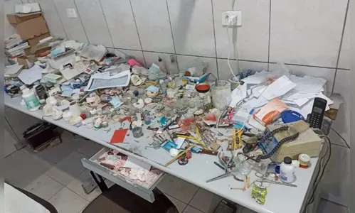 
						
							Dono de laboratório de prótese dentária clandestino é preso no Paraná
						
						