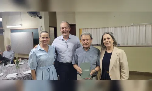 
						
							Livro de memórias conta chegada da energia elétrica a Apucarana
						
						