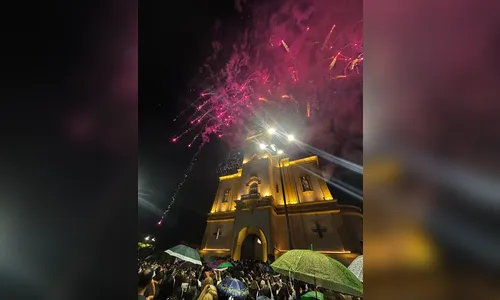 
						
							Fiéis prestigiam reinauguração da Catedral Basílica Menor de Apucarana
						
						