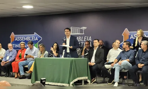  Arapongas recebe deputados estaduais na Assembleia Itinerante 