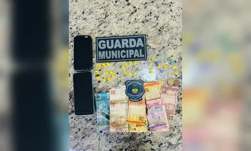 
							GCM prende homem por tráfico de drogas em Apucarana
						
						