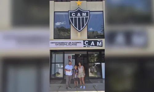 
						
							Garoto apucaranense de 10 anos assina com o Atlético Mineiro
						
						