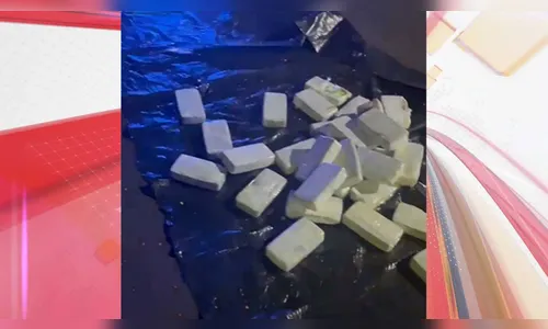 
						
							PRF apreende quase 100 kg de cocaína com casal em Mandaguari
						
						