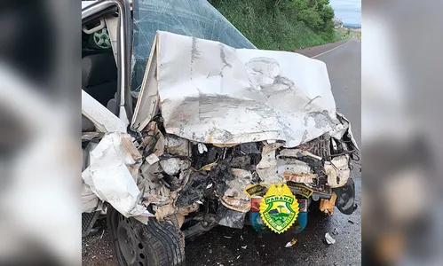 
						
							Batida frontal na PR-090 deixa um morto e um ferido gravemente
						
						