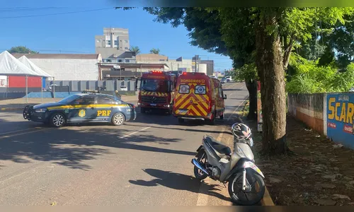 
						
							Motorista foge e mulher fica gravemente ferida em colisão com moto
						
						