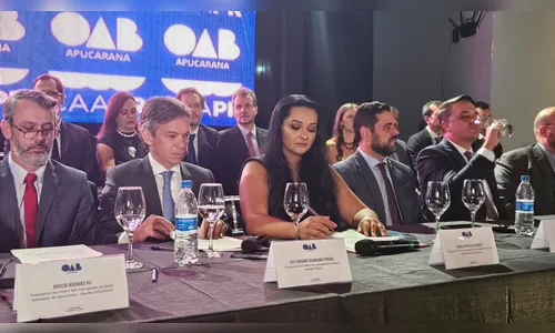 
						
							Nova diretoria da subseção da OAB de Apucarana toma posse
						
						