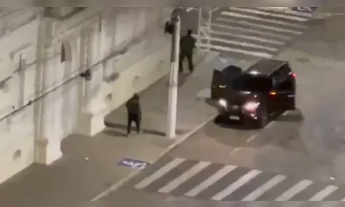 
						
							Quadrilha ataca agência da Caixa e quartel da PM nesta madrugada
						
						