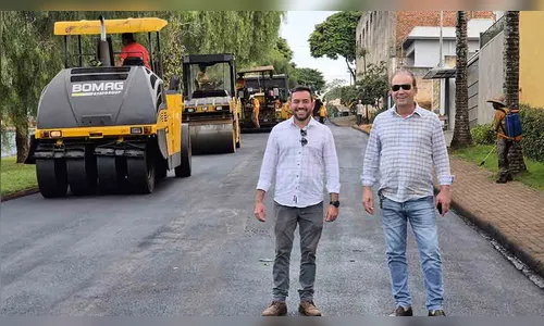 
							Carlos Gil anuncia investimentos de mais R$ 5 milhões em pavimentação
						
						