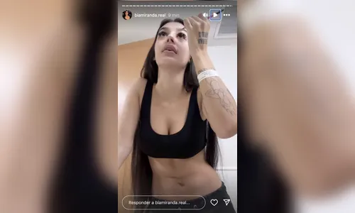 
						
							Barriga seca de Bia Miranda apenas 2 dias após o parto chama a atenção
						
						