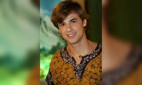 
						
							Quem é o ator famoso que vendeu bebidas no show de Lady Gaga?
						
						