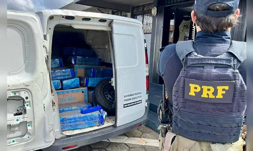 
						
							PRF apreende quase uma tonelada de maconha em Guarapuava
						
						