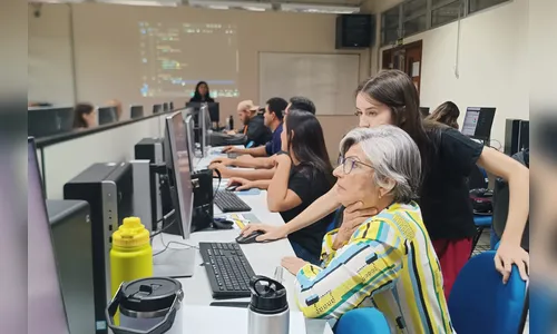 
						
							Estudante da UTFPR ensina programação para alunas da rede pública
						
						