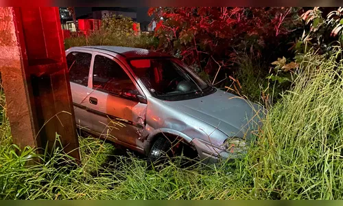 
							Batida violenta em cruzamento deixa três feridos em Apucarana
						
						